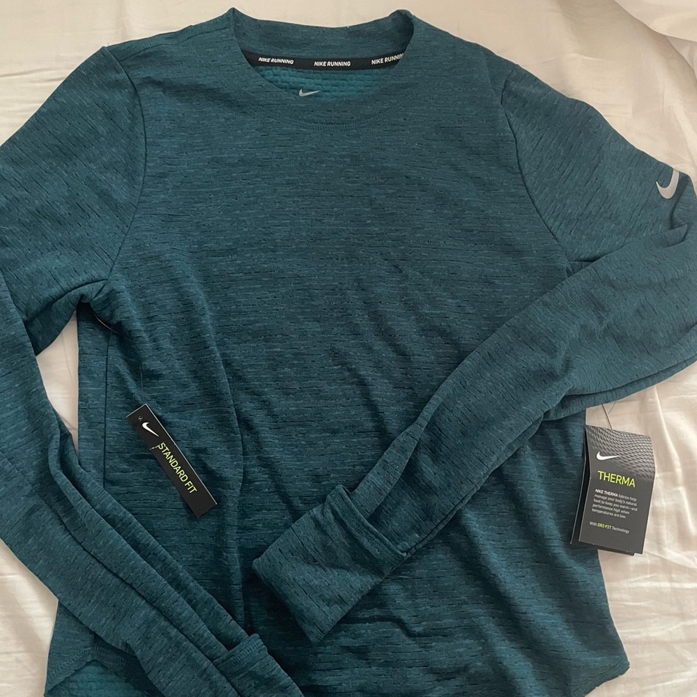 Nike Therma running top XS NWT